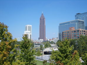 邻瑞广场，城市生活的新地标，投资与居住的理想选择